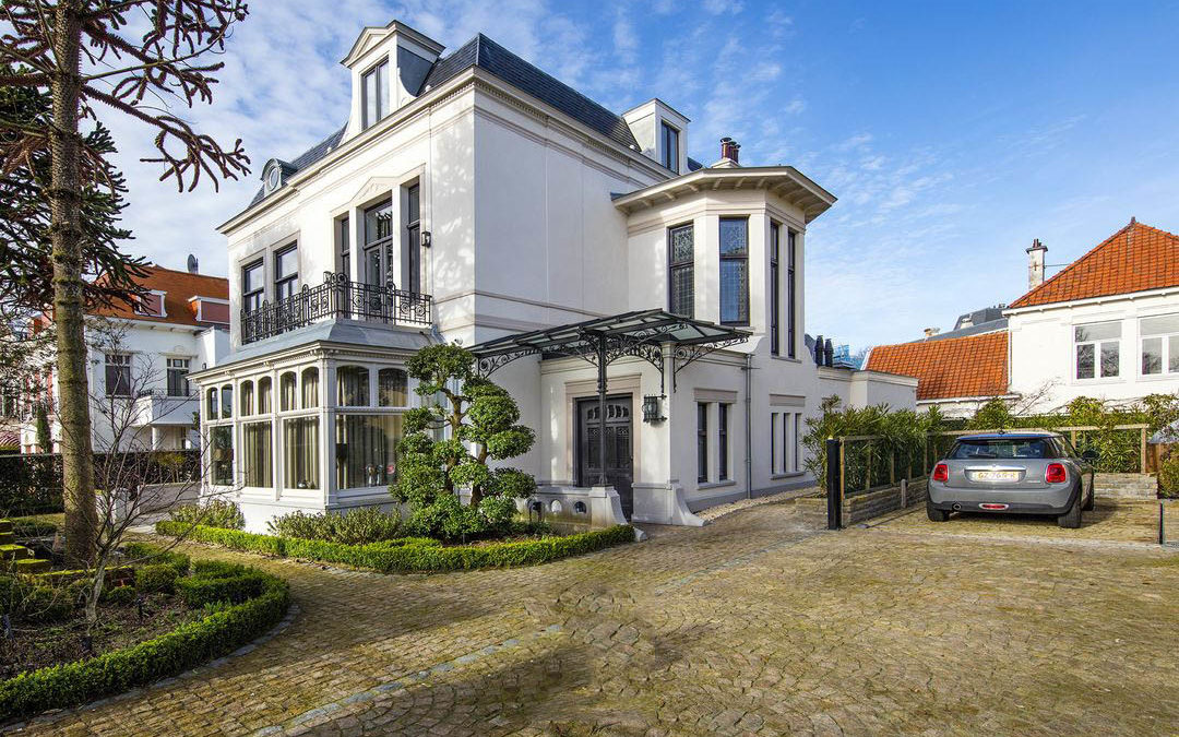 Bemande Autolift voor Particuliere Luxe Villa in Zuid-Holland